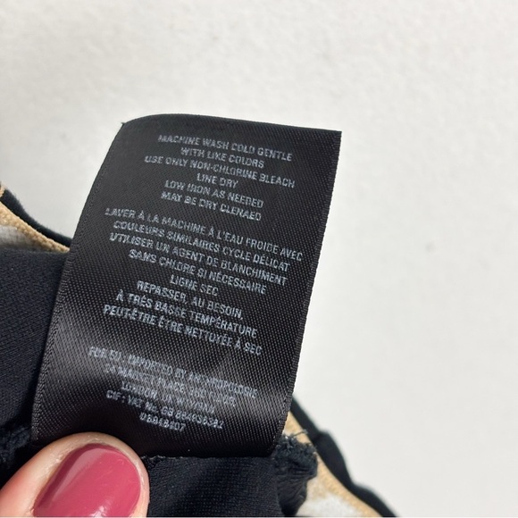 Anthropologie The Essential Cropped Flare Black Pants Sz XS - Picture 8 of 8